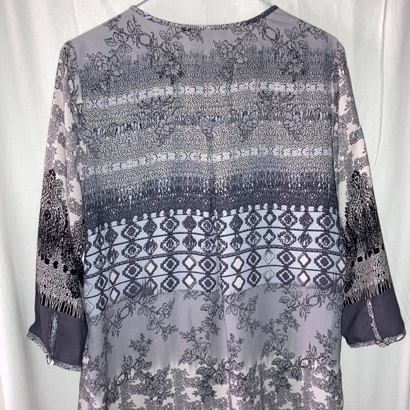 ROZ & ALI BLOUSE - Picture 6 of 7